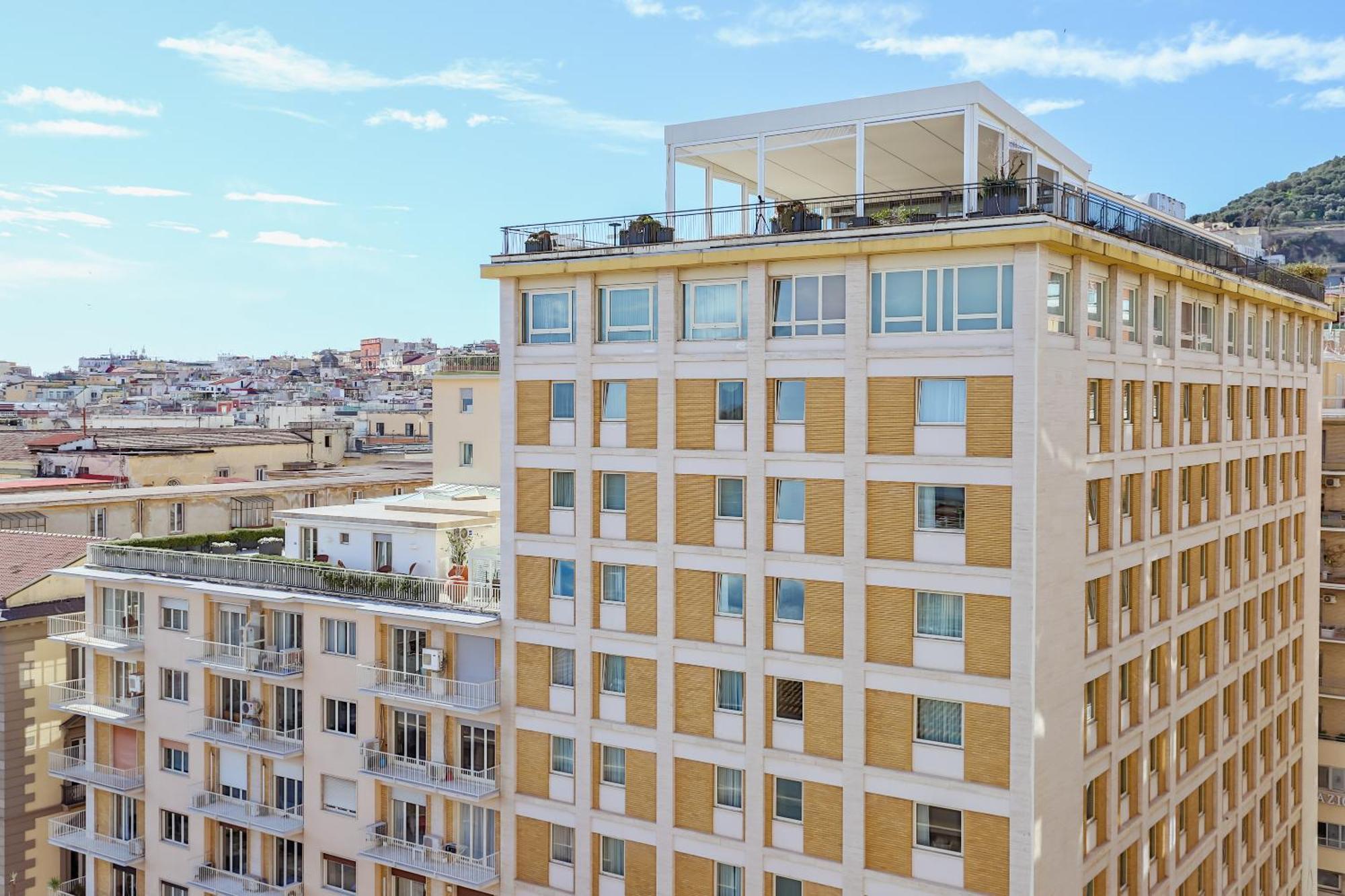 Neapolitan Skyscraper Suites Ngoại thất bức ảnh