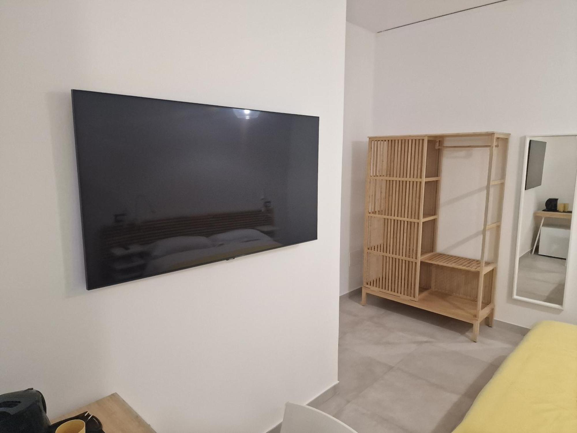 Neapolitan Skyscraper Suites Ngoại thất bức ảnh